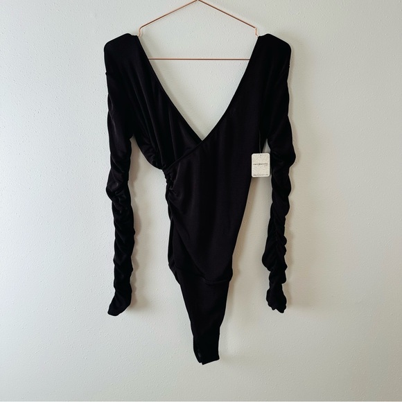 New Free People x Intimately Reya Long Sleeve Bodysuit Top In Hot Fudge - Picture 11 of 13